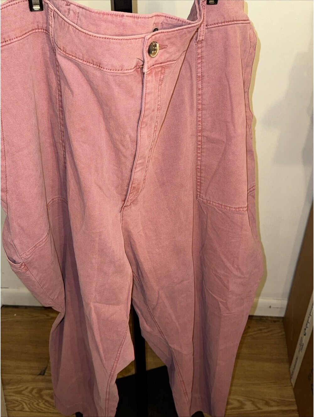 NWT OLD NAVY Extra High Rise Sky Hi Straight Pop Color Workwear Jeans - size 28